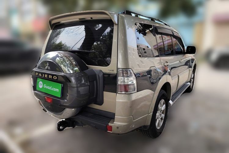 Used Mitsubishi Pajero 2016 3.0L Automatic Standard Version China V Standard
