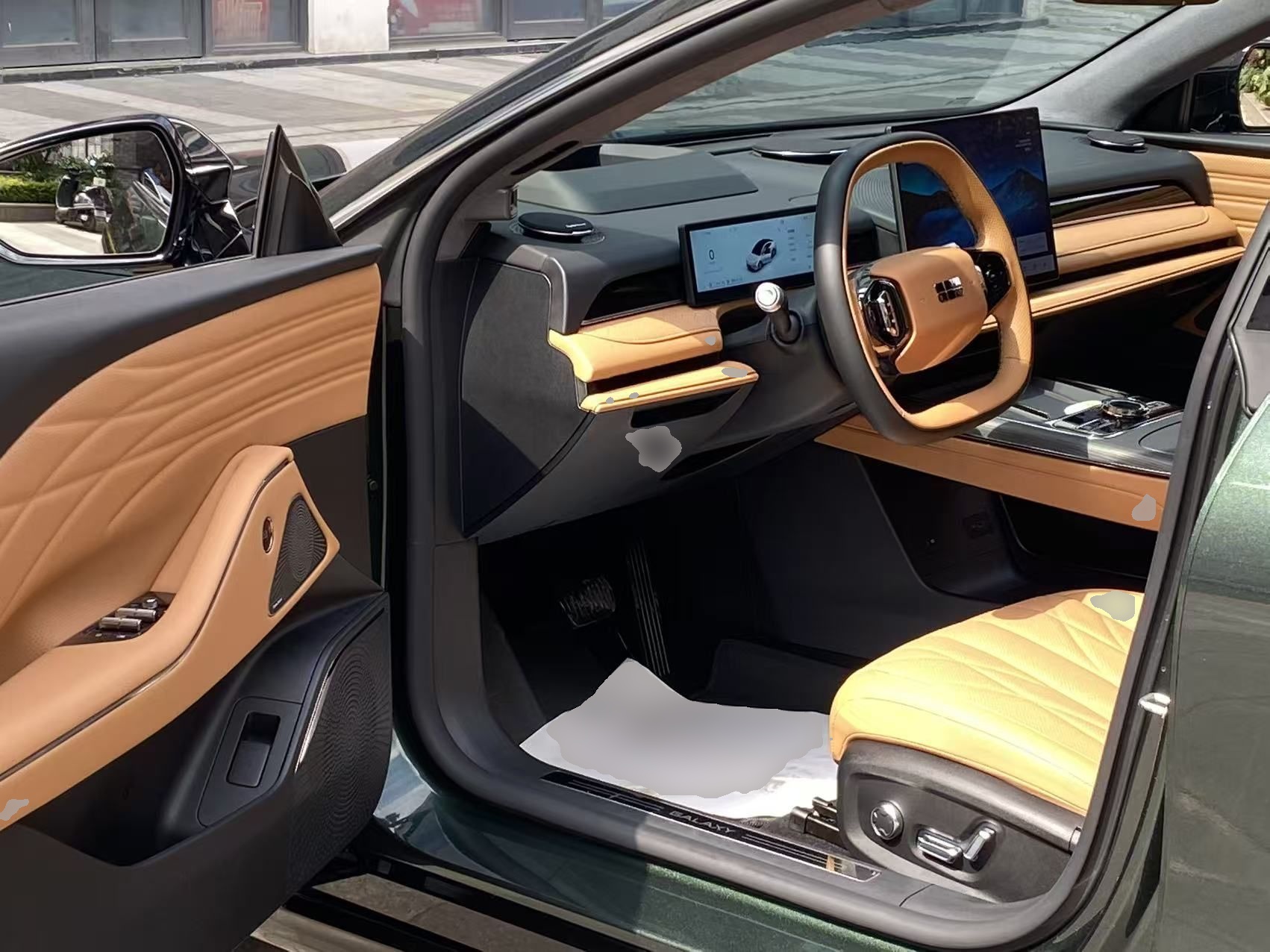 Geely Galaxy 8 2025 130km EM-P Starship Edition — снимка 18