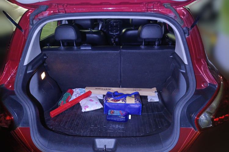 Used Nissan Tiida 2013 1.6L CVT Cool Cafe Edition