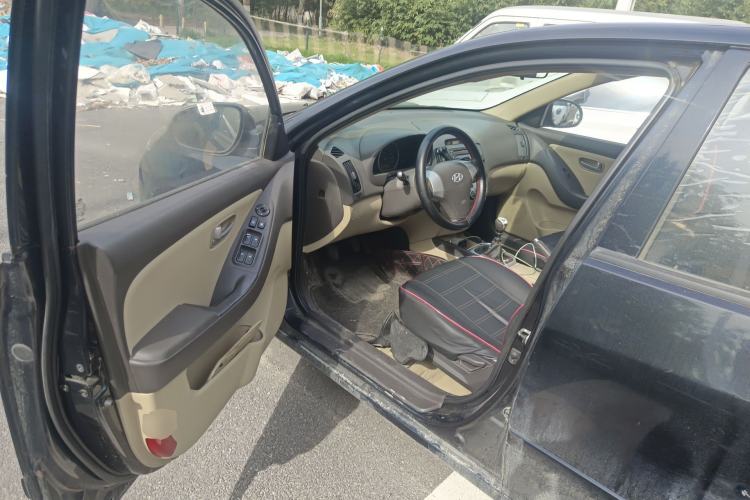 Used Hyundai Celesta 2010 1.6L MT GL Driver Seat