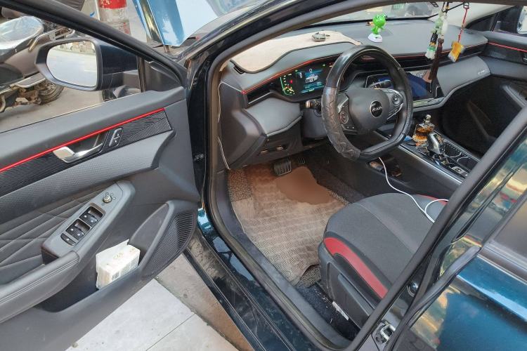 Used Dongfeng Aeolus Yixuan MAX 2021 1.5T Ultra-Stylish Trendsetter Edition
