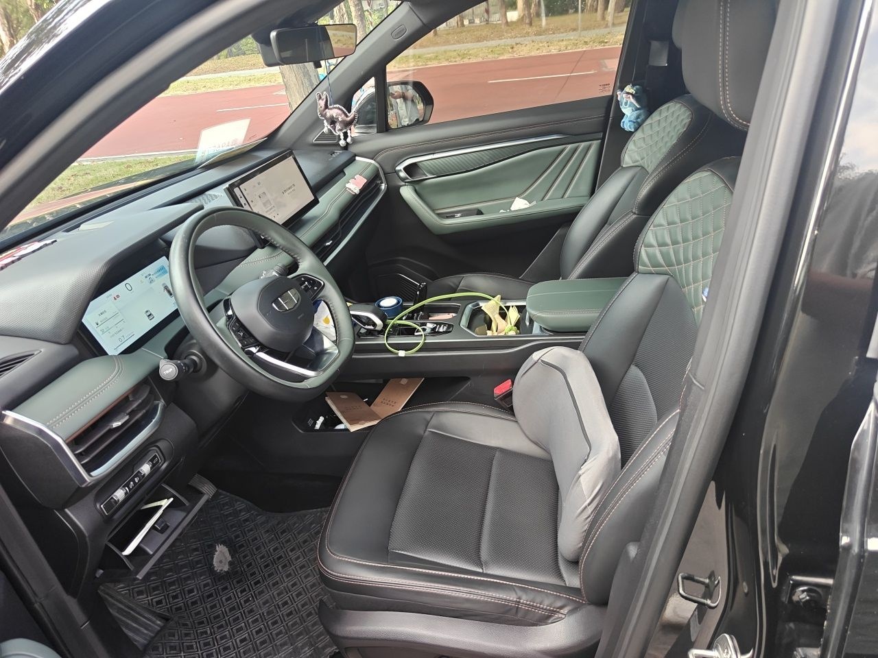 Geely Auto Haoyue L 2023 2.0T DCT Prestige Edition — снимка 15