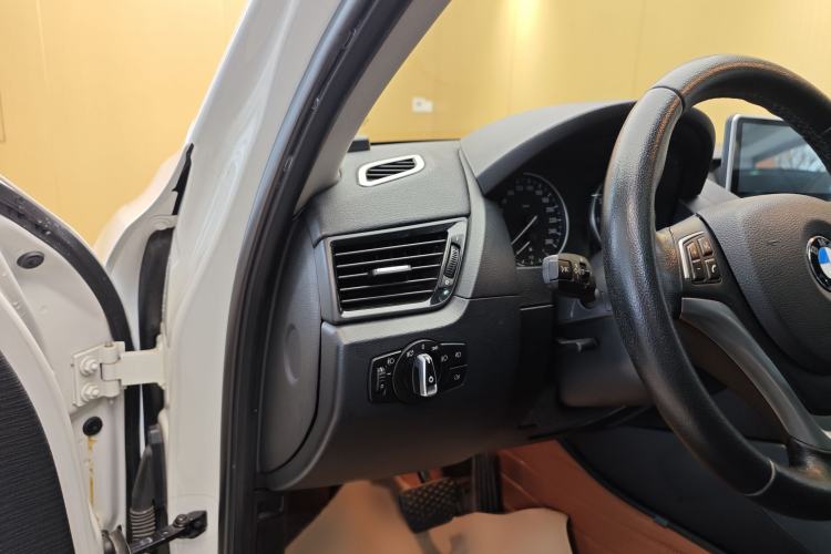 Used BMW X1 2015 sDrive18i Fashion Upgrade Edition