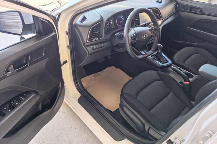 Used Hyundai Elantra (6th Generation / Lingdong) 2018 1.4T Dual-Clutch Xuan Dong · Dynamic Edition Interior 7