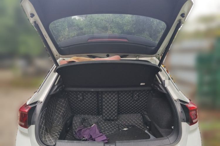 Used Volkswagen T-ROC 2019 280TSI DSG Two-Wheel Drive Comfort Version China VI Standard
