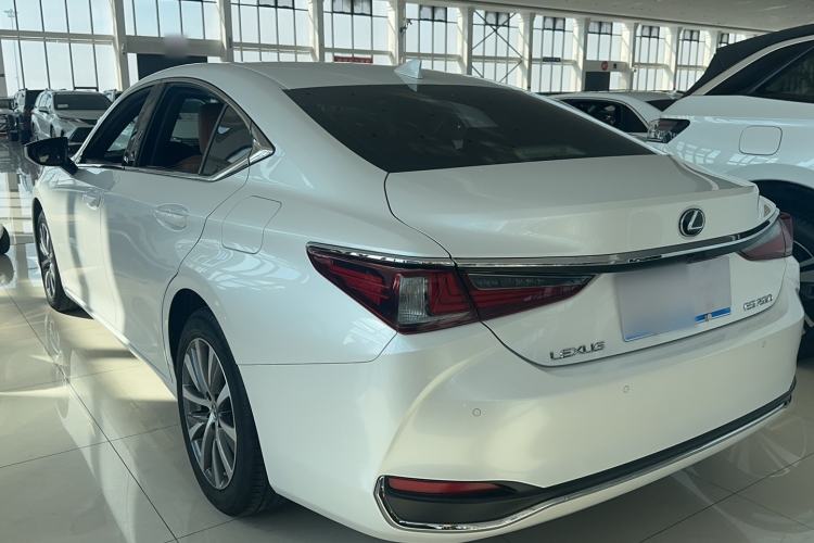 Used Lexus ES 2020 200 Excellence Edition Exterior 5