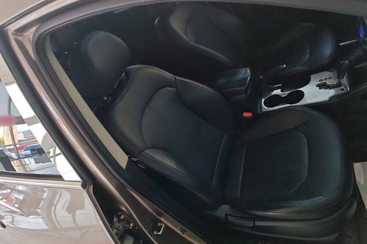 Used Hyundai ix35 2013 2.0L Automatic Two-Wheel Drive Smart GLS China IV Standard
