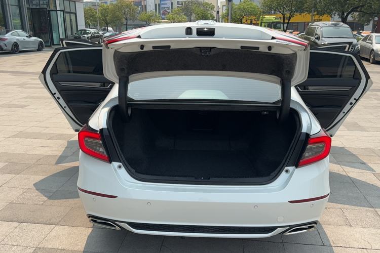 Used Honda Accord 2022 260TURBO Phantom Night · Prestige Edition Trunk