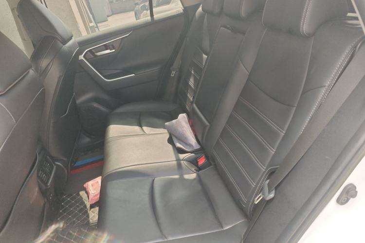 Used Toyota Wildlander 2023 2.0L CVT Two-Wheel Drive Luxury PLUS Edition
