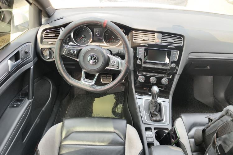 Used Volkswagen Golf 2016 1.4TSI Automatic R-Line Steering Wheel