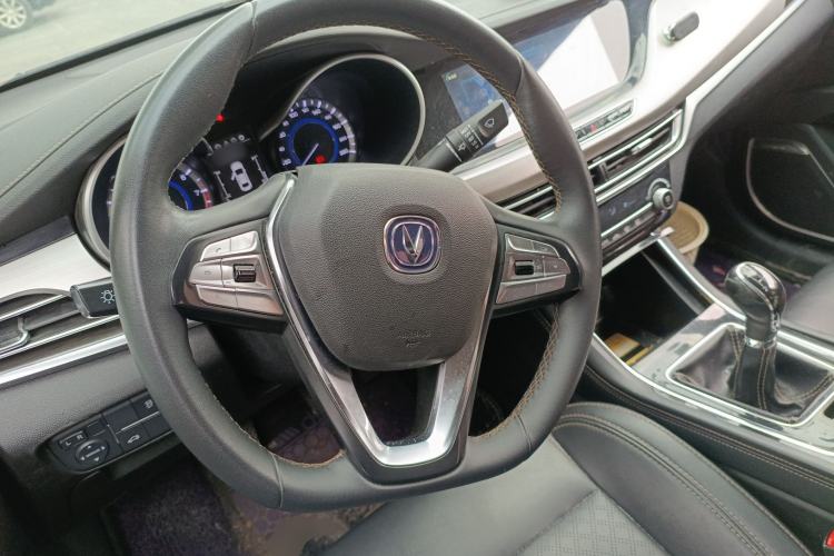 Used Changan Eado 2018 High-Energy Edition 1.6L GDI Manual Pioneer Model China V Standard
