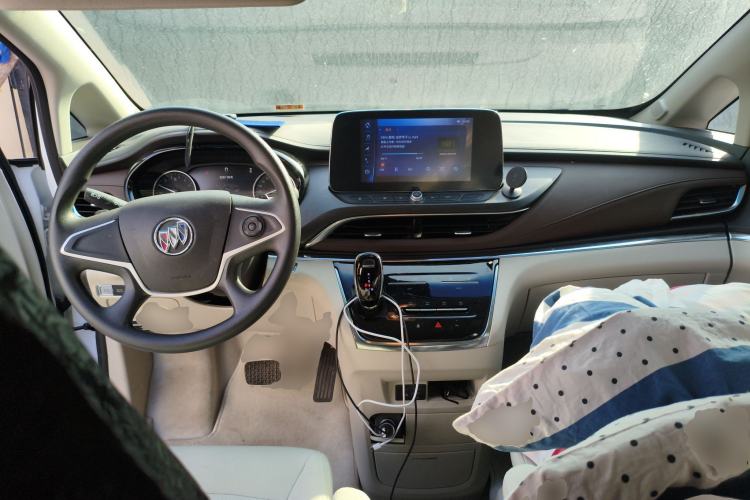 Used Buick GL8 2023 Land Executive Class Comfort Model