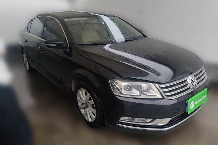 Used Volkswagen Magotan 2013 1.8TSI Luxury Model Front Right 45 Deg