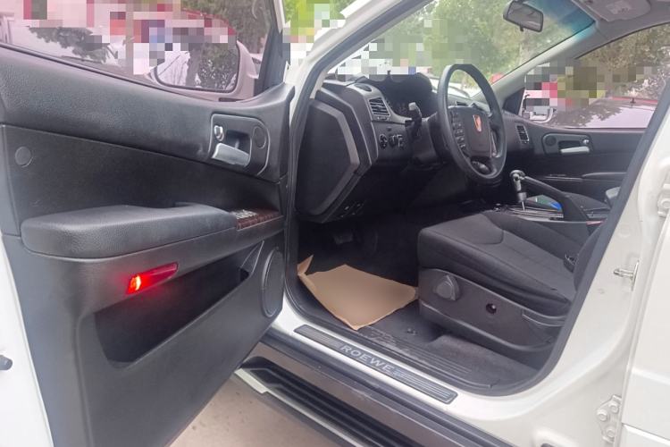 Used Roewe W5 2014 1.8T 2WD Automatic Tharu Special Edition