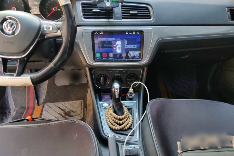 Used Volkswagen Lavida 2017 1.6L Automatic Comfort Edition Audio And AC Panel