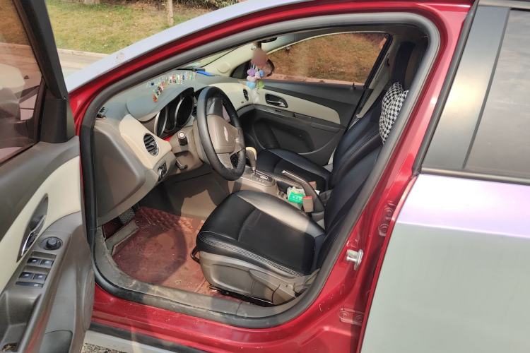 Used Chevrolet Cruze 2015 1.5L Classic SE AT Driver Seat