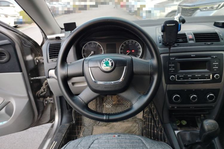 Used Skoda Octavia 2012 2.0L Manual Yijie Version