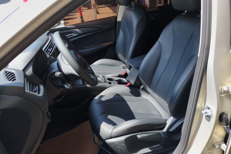 Used Roewe i5 2019 1.5L Automatic 4G Connected Langhao Edition Left Front Seat