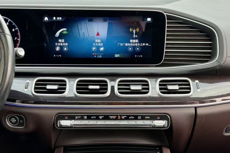 Used Mercedes-Benz GLE 2022 Facelifted GLE 350 4MATIC Fashion Edition Interior 3