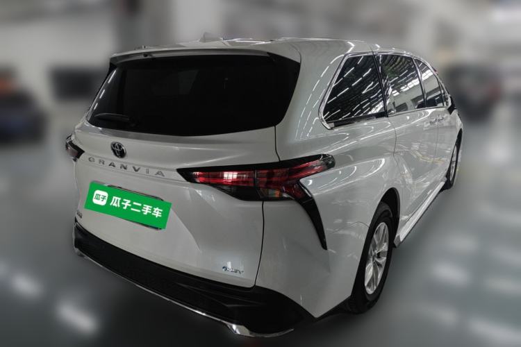 Used Toyota Granvia 2024 2.5L Hybrid Comfort Edition
