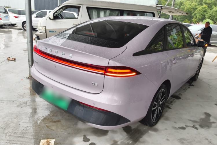 Used Roewe D6 2025 450km Deluxe Edition
