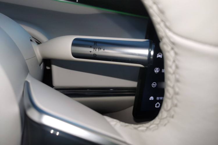 Used Hima Luxeed S7 2025 785 km Ultra