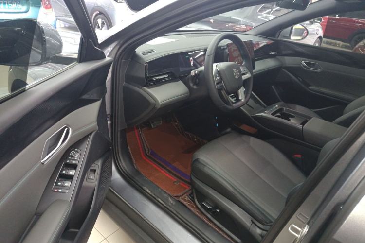 Used BYD Qin L 2025 EV 470KM Leading Edition Driver Seat