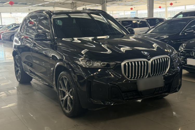 Used BMW X5 2023 xDrive 30Li Luxury M Sport Night Edition Package
