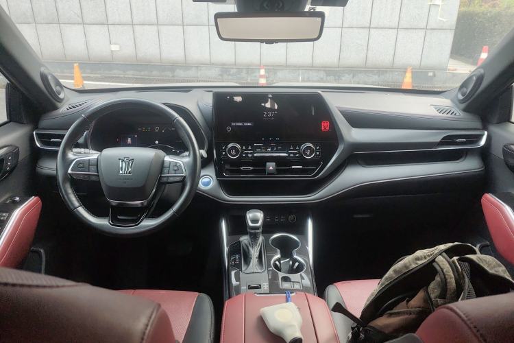 Used Toyota Crown Kluger 2021 2.5L HEV Four-Wheel Drive Flagship Edition Center Console