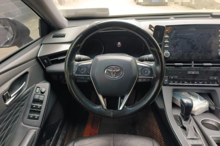 Used Toyota Avalon 2019 Dual-Engine 2.5L XLE Prestige Version China VI Standard
