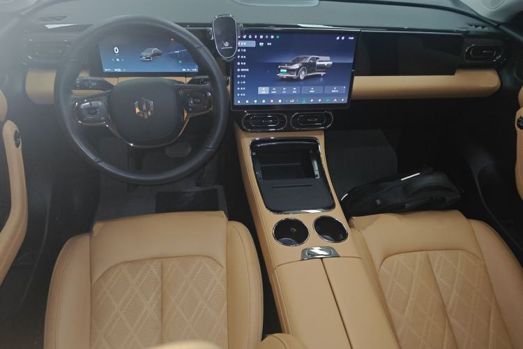 Used Leapmotor C11 2024 All-Electric 580 Luxury Edition Center Console