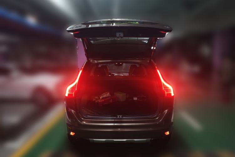 Used Volvo XC60 2015 T5 AWD Smart Drive Edition Trunk