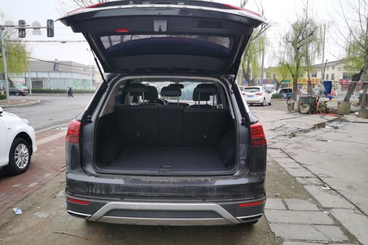 Used Volkswagen Tayron 2020 280TSI Two-Wheel Drive Luxury Connect Edition Trunk