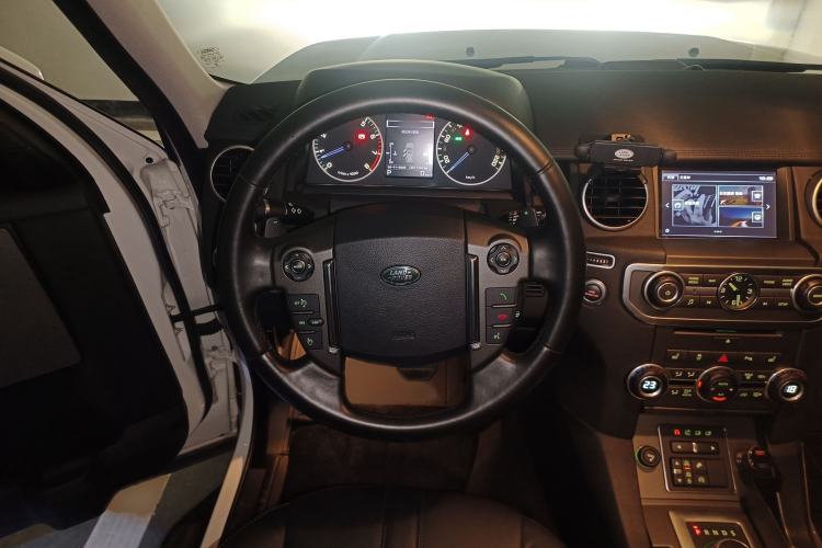 Used Land Rover Discovery 2016 3.0 SC Obsidian Black Heritage Edition HSE