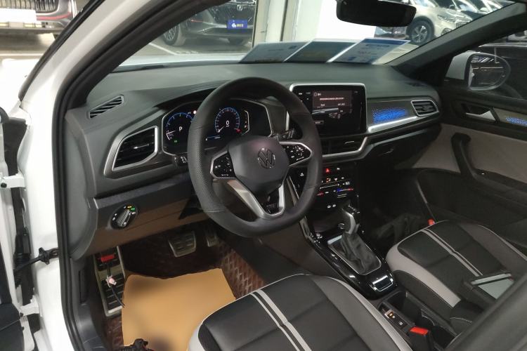 Used Volkswagen T-ROC 2023 300TSI DSG Two-Wheel-Drive Chen Guang Edition
