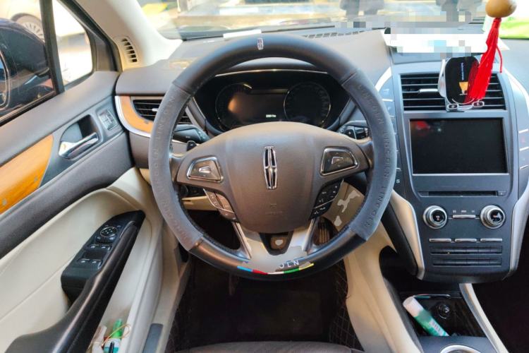 Used Lincoln MKC 2014 2.0T Four-Wheel Drive Luxury Edition Steering Wheel