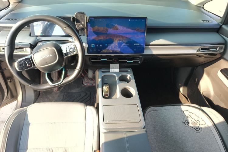 Used AION Y 2024 Younger