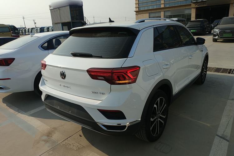 Used Volkswagen T-ROC 2022 280TSI DSG Two-Wheel Drive Comfort PLUS Rear Right 45 Deg