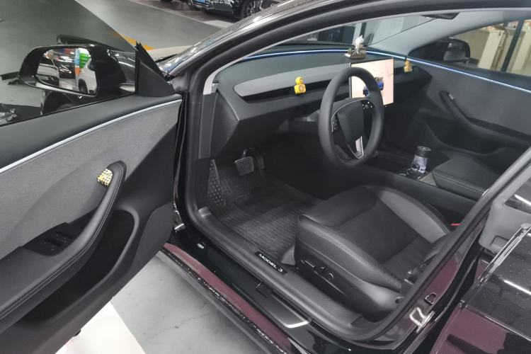 Used Tesla Model 3 2023 Rear-Wheel-Drive Version
