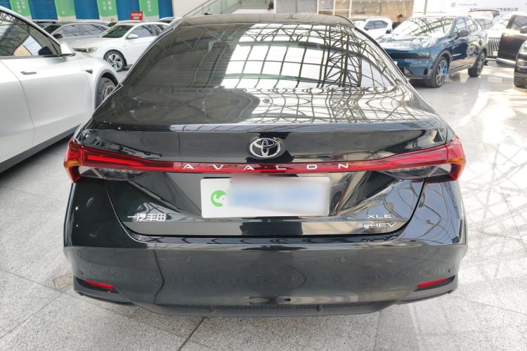 Used Toyota Avalon 2024 Dual-Motor 2.0L Premium Edition