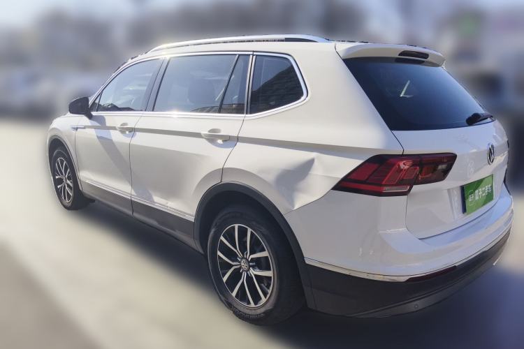 Used Volkswagen Tiguan L 2017 330TSI Automatic Two-Wheel Drive Luxury Edition Rear Left 45 Deg