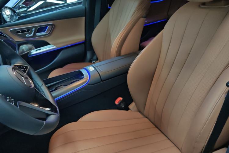 Used Mercedes-Benz E-Class 2025 E 300 L Prestige Edition Interior 3