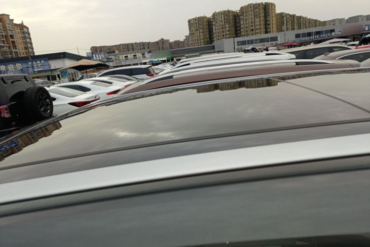 Used CHANGAN OSHAN Z6 2023 Blue Whale 1.5T DCT Smart Navigation Model Roof