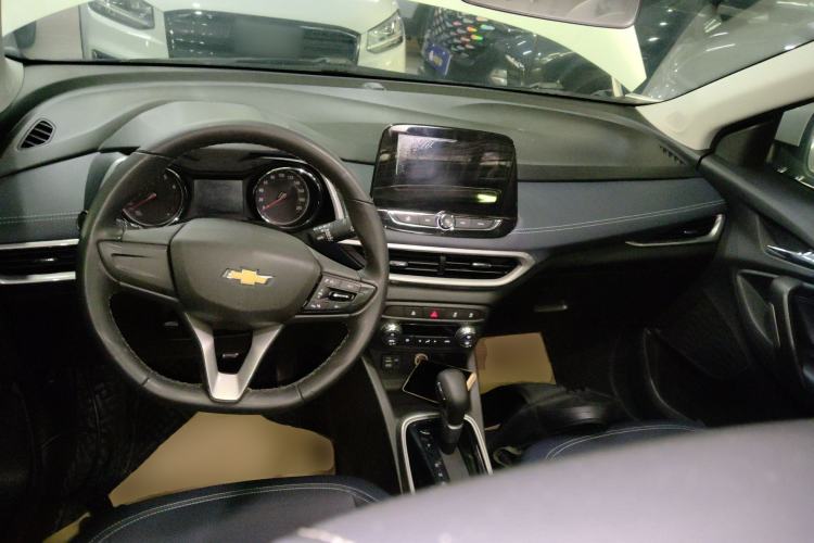 Used Chevrolet Trax 2021 325T Automatic Fun Edition China VI Standard