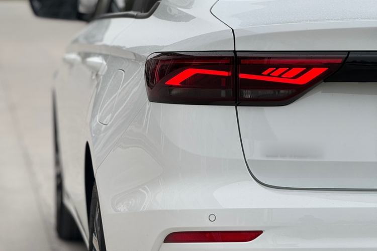 Used Geely Auto Emgrand 2023 4th Generation Champion Edition 1.5L CVT Luxury Model
