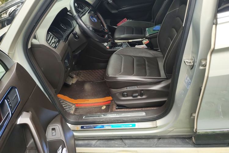 Used Volkswagen Tiguan L 2017 380TSI Automatic All-Wheel-Drive Flagship Edition Left Front Seat