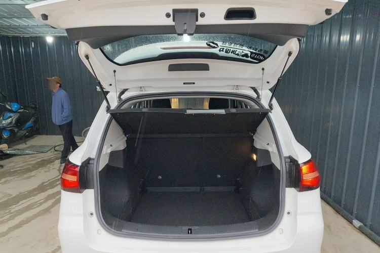 Used Roewe RX3 2020 1.6L CVT 4G Connected Ultra-Fun Elite Edition Trunk