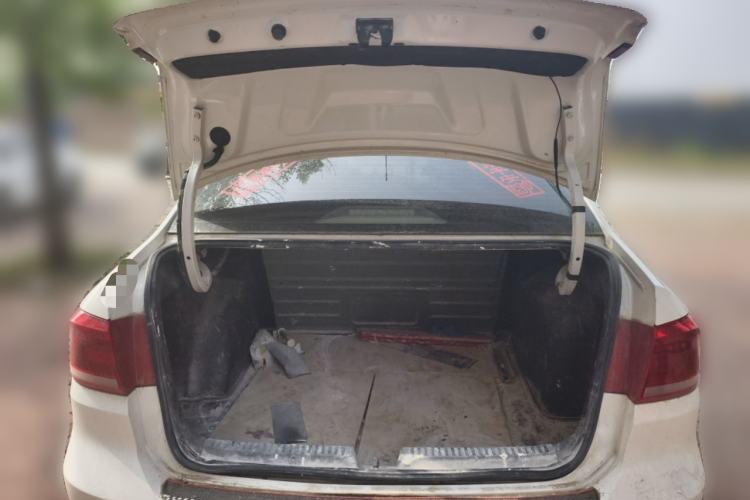 Used Volkswagen Santana 2013 1.4L Manual Comfort Edition Trunk