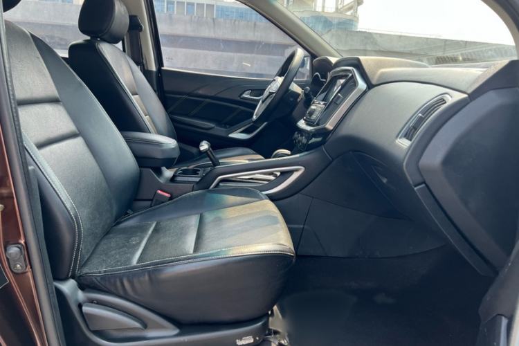 Used JMC Yusheng S350 2016 2.0T Automatic All-Wheel Drive Gasoline Luxury Edition 5 Seats Interior 6