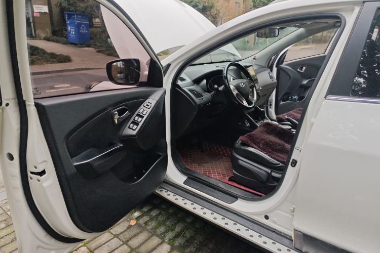 Used Hyundai ix35 2015 2.0L Automatic 2WD Smart Type China IV
